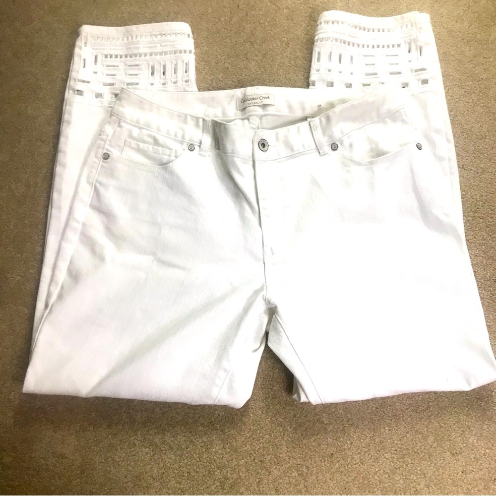 COLDWATER CREEK WOMENS WHITE  DENIM JEANS SZ 12 NATURAL FIT SLIM LEG CROCHET HEM